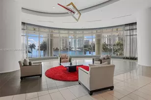 300 S Biscayne Blvd, Miami, FL 33131 - Photo 13