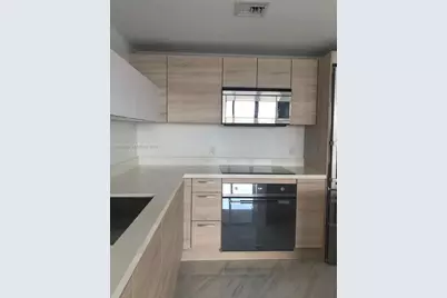 16385 Biscayne Blvd #502, North Miami Beach, FL 33160 - Photo 13
