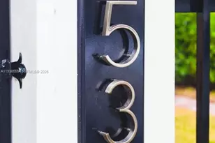 53 NE 49th St, Miami, FL 33137 - Photo 13