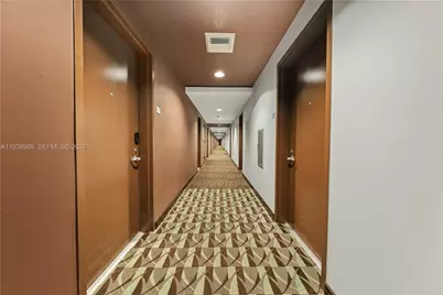 60 SW 13th St #2422, Miami, FL 33130 - Photo 21