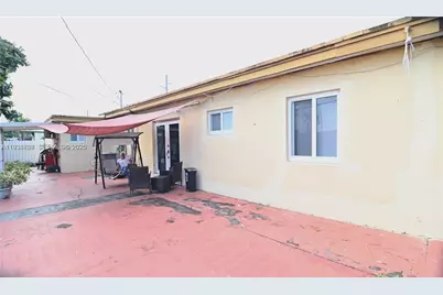 1014 W 68th St, Hialeah, FL 33014 - Photo 29