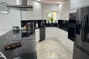 1014 W 68th St, Hialeah, FL 33014 - Photo 5