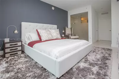 90 SW 3rd St #2402, Miami, FL 33130 - Photo 21