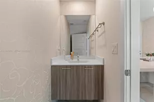 8367 Central Park Blvd, Doral, FL 33166 - Photo 11