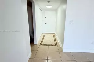 3701 N Country Club Dr, Aventura, FL 33180 - Photo 11