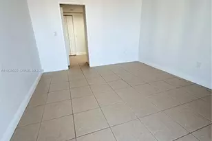 3701 N Country Club Dr, Aventura, FL 33180 - Photo 7