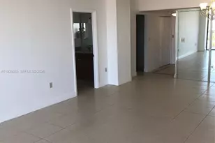 3701 N Country Club Dr, Aventura, FL 33180 - Photo 3