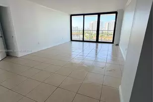 3701 N Country Club Dr, Aventura, FL 33180 - Photo 17