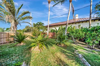 2304 SE 13th Ct, Pompano Beach, FL 33062 - Photo 23