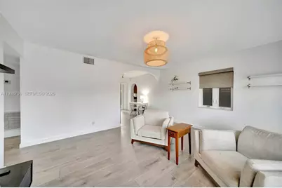 2304 SE 13th Ct, Pompano Beach, FL 33062 - Photo 9