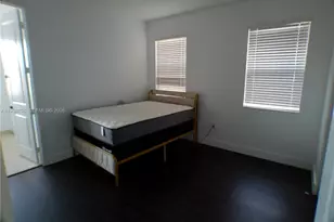 3308 W 95th Terrace, Hialeah, FL 33018 - Photo 25