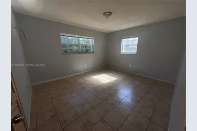 58 NE 117th St, Miami, FL 33161 - Photo 23
