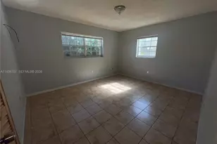 58 NE 117th St, Miami, FL 33161 - Photo 23