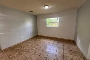 58 NE 117th St, Miami, FL 33161 - Photo 11