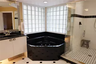 7802 N 155th Pl N, Palm Beach Gardens, FL 33418 - Photo 29