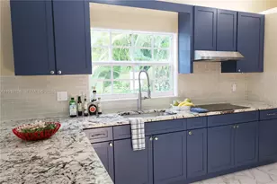 7802 N 155th Pl N, Palm Beach Gardens, FL 33418 - Photo 15