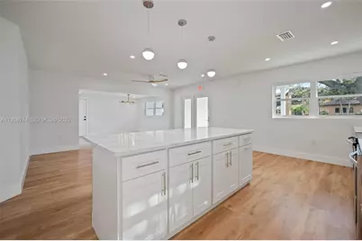 124 Esther Dr, Cocoa Beach, FL 32931 - Photo 5