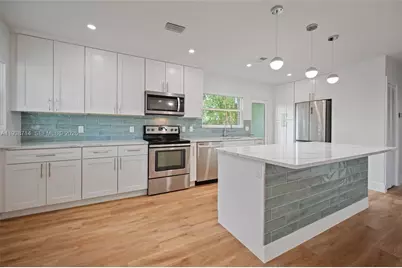 124 Esther Dr, Cocoa Beach, FL 32931 - Photo 1