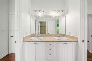 3211 Morris Ln, Miami, FL 33133 - Photo 37