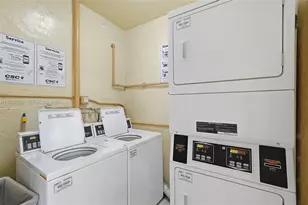 18101 NW 68th Ave, Hialeah, FL 33015 - Photo 13