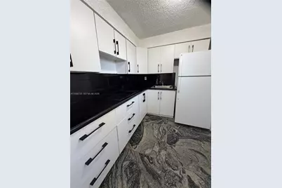 2880 NE 203rd St #B3, Aventura, FL 33180 - Photo 1