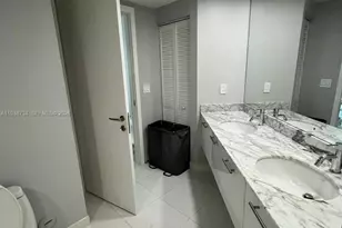 55 SE 6th St, Miami, FL 33131 - Photo 73