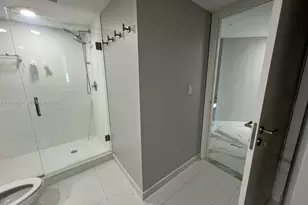 55 SE 6th St, Miami, FL 33131 - Photo 71