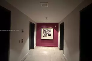 55 SE 6th St, Miami, FL 33131 - Photo 11