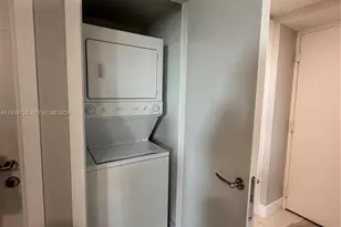 55 SE 6th St, Miami, FL 33131 - Photo 75