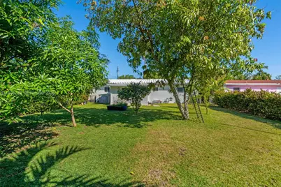 1522 NE 148th St, Miami, FL 33161 - Photo 19