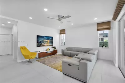 1176 Cedar Falls Dr, Weston, FL 33327 - Photo 19