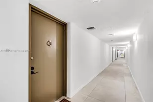 20367 W Country Club Dr, Aventura, FL 33180 - Photo 29