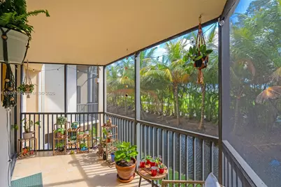 20367 W Country Club Dr #L25, Aventura, FL 33180 - Photo 11