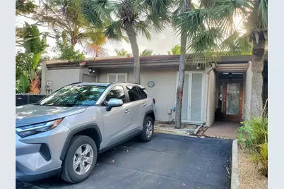 8350 Dundee, Miami Lakes, FL 33016 - Photo 15