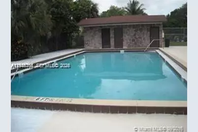 6061 Shakerwood Cir #202, Tamarac, FL 33319 - Photo 7