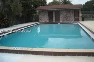 6061 Shaker Wood Cir, Tamarac, FL 33319 - Photo 7