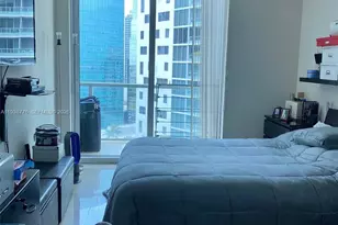218 SE 14th St, Miami, FL 33131 - Photo 9