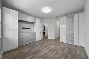 8106 NW 105th Ct, Doral, FL 33178 - Photo 19