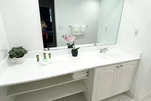 4001 S Ocean Dr, Hollywood, FL 33019 - Photo 9