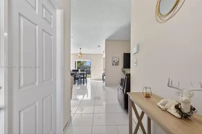1136 SW 139th Pl, Miami, FL 33184 - Photo 11