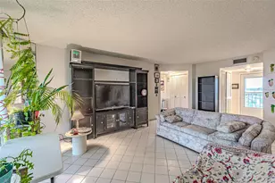 3959 Via Poinciana, Lake Worth, FL 33467 - Photo 11