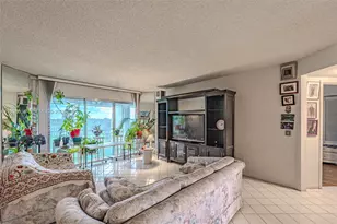 3959 Via Poinciana, Lake Worth, FL 33467 - Photo 9