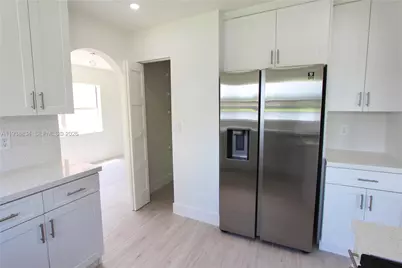 239 NW 107th Ave, Pembroke Pines, FL 33026 - Photo 3