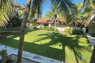 7483 SW 82nd St, Miami, FL 33143 - Photo 5