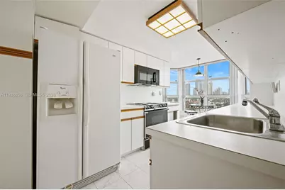 19195 NE 36th Ct #710, Aventura, FL 33180 - Photo 11