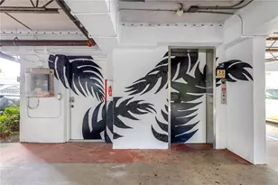 520 SW 5th St, Miami, FL 33130 - Photo 15