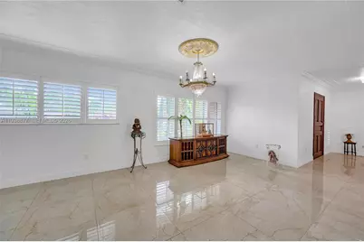 110 W Shore Dr W, Miami, FL 33133 - Photo 15