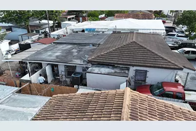 825 E 9th Ln, Hialeah, FL 33010 - Photo 5