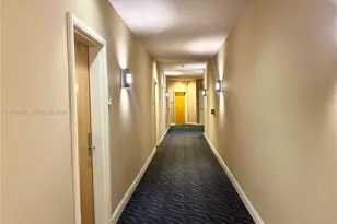 253 NE 2nd St, Miami, FL 33132 - Photo 17