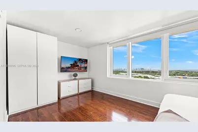 2301 Collins Ave #1632, Miami Beach, FL 33139 - Photo 7